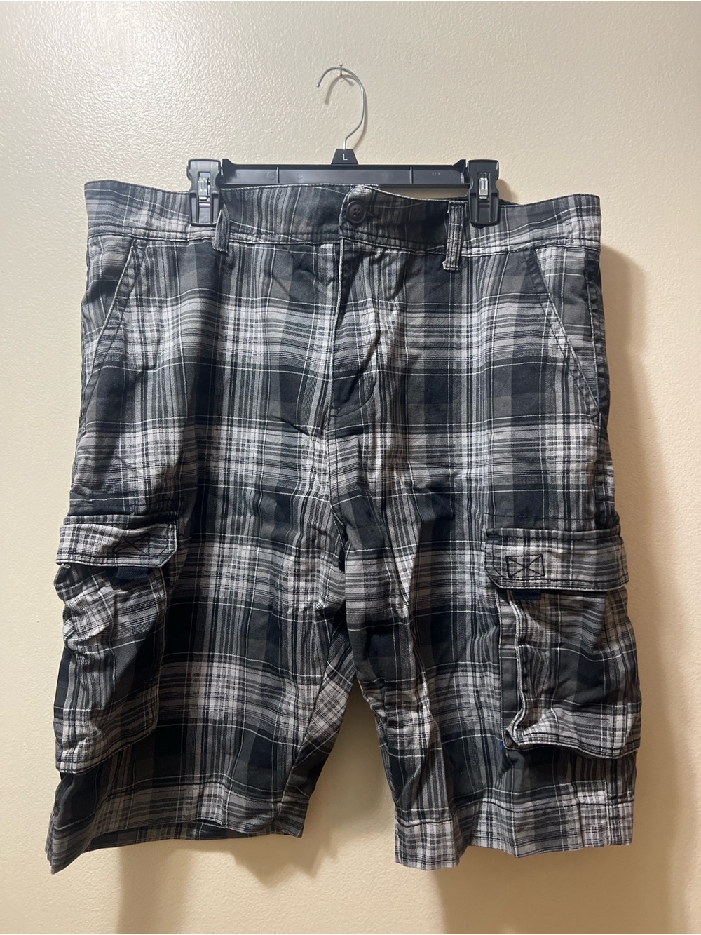 Lazer Co Black & Gray Plaid Cargo Shorts